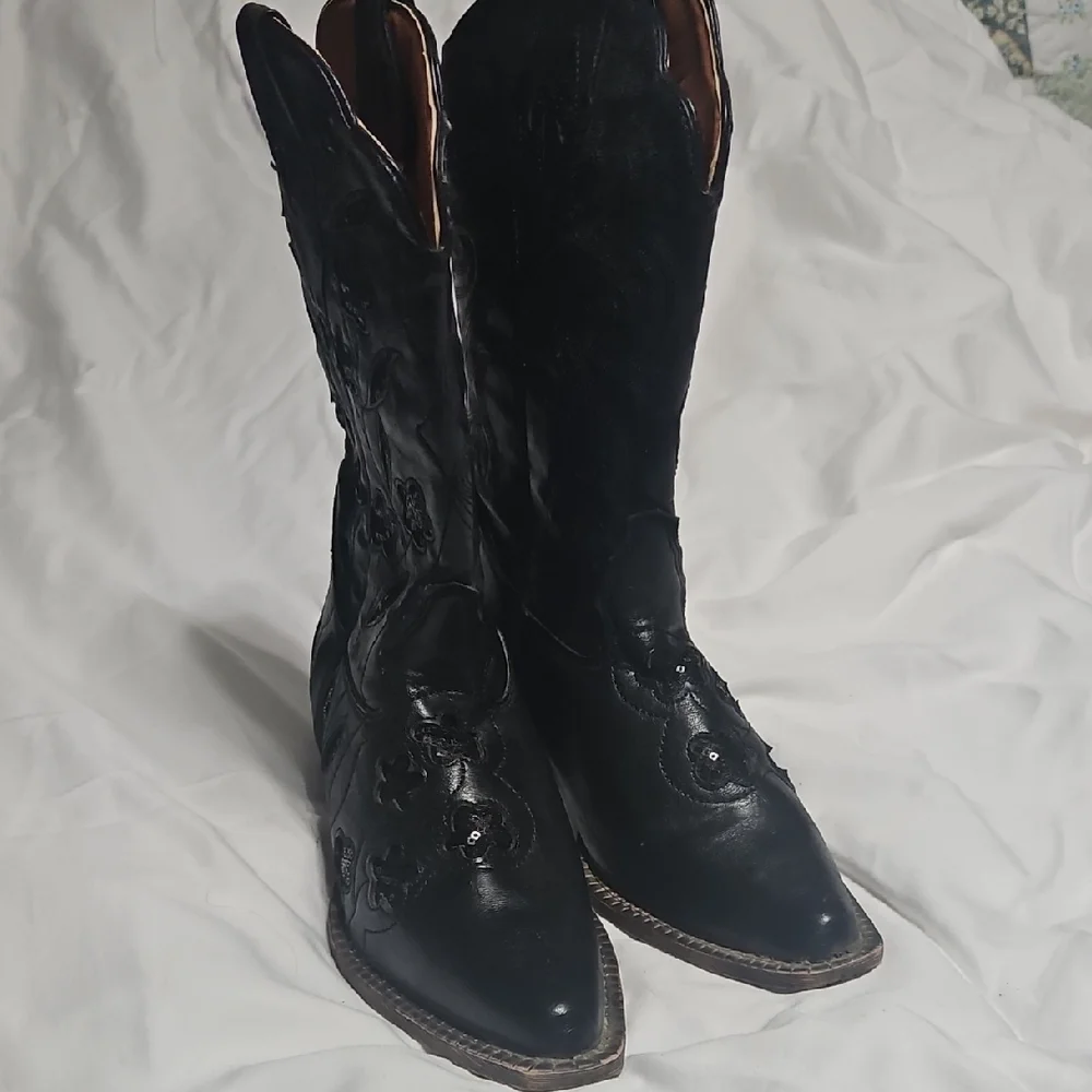 Black Embroidered Western Boots